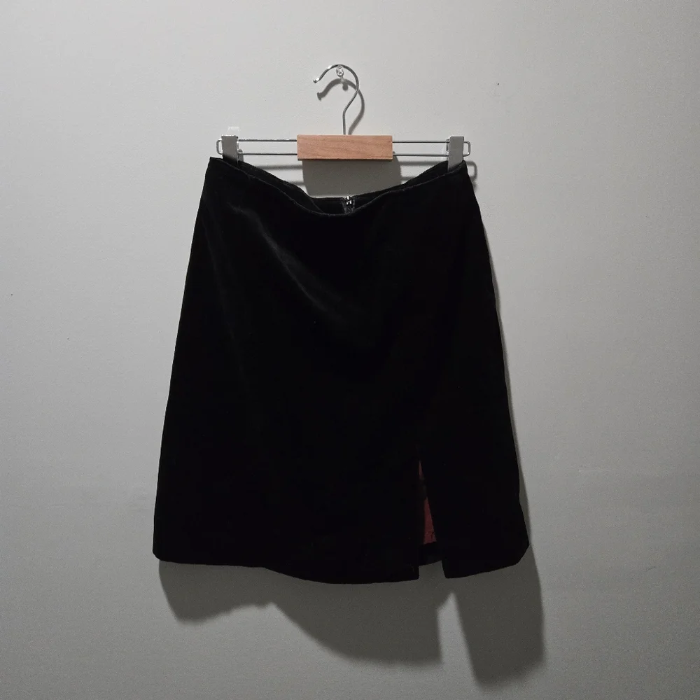Black Velvet Skirt - Picture 1 of 3